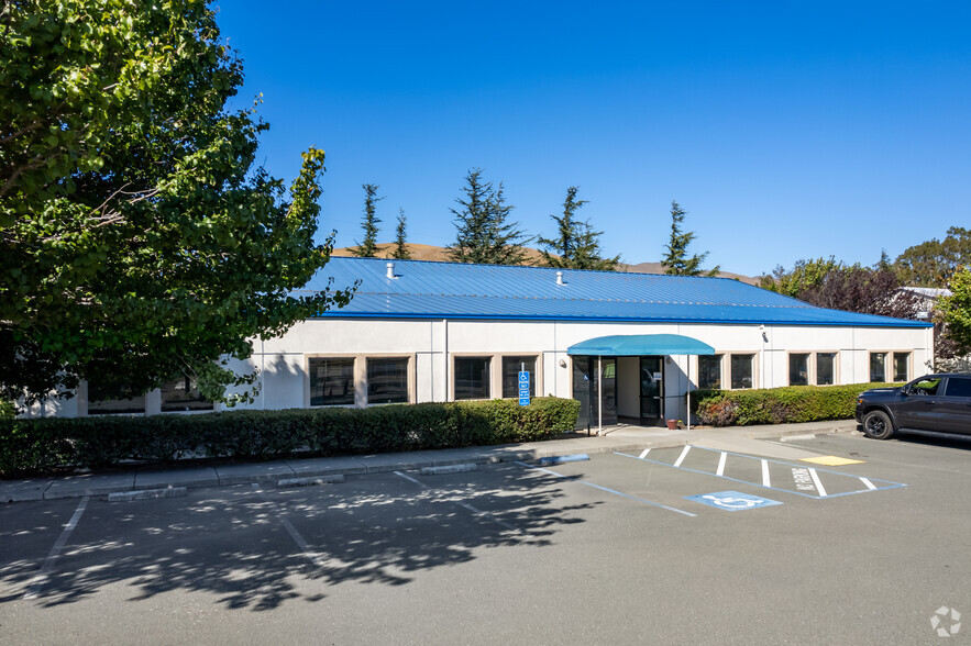 1800 Goodyear Rd, Benicia, CA for rent - Building Photo - Image 1 of 30