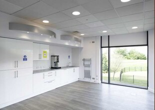 Holgate Park Dr, York to rent Interior Photo- Image 2 of 3