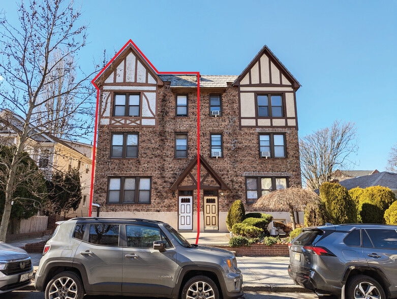 3560 164th St, Flushing, NY for sale - Building Photo - Image 3 of 3