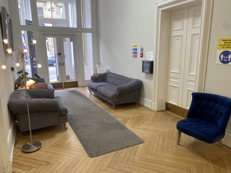 22 Drumsheugh Gdns, Edinburgh to rent - Interior Photo - Image 3 of 7