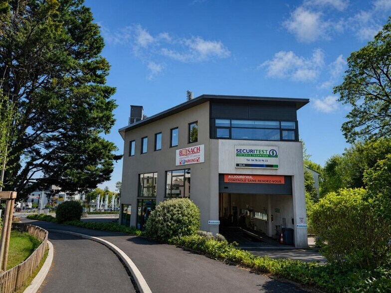 1 Bis Chemin Du Tronchon, Champagne-au-Mont-d'Or to rent - Building Photo - Image 1 of 5