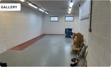 Lower Cape, Warwick to rent Interior Photo- Image 2 of 5