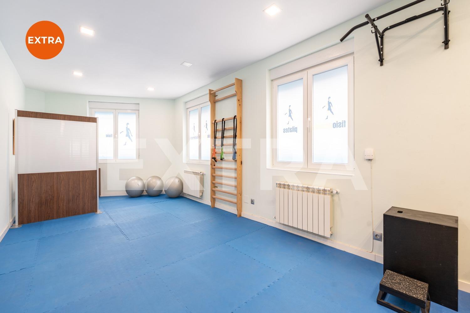 Medical in Madrid, Madrid to rent Interior Photo- Image 1 of 17