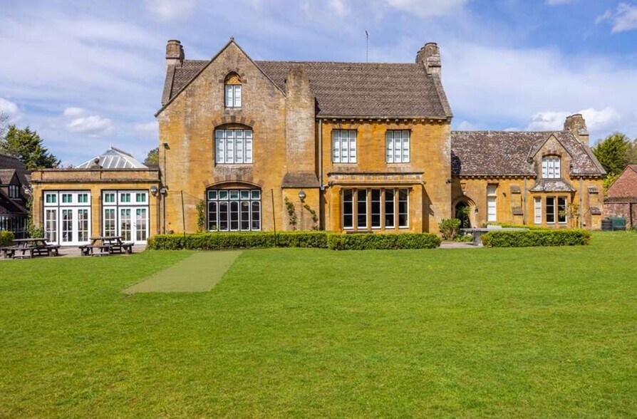 Kingston Rd, Taunton to rent - Building Photo - Image 1 of 11