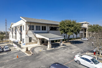 423 Treeline Park, San Antonio, TX for rent Building Photo- Image 1 of 7