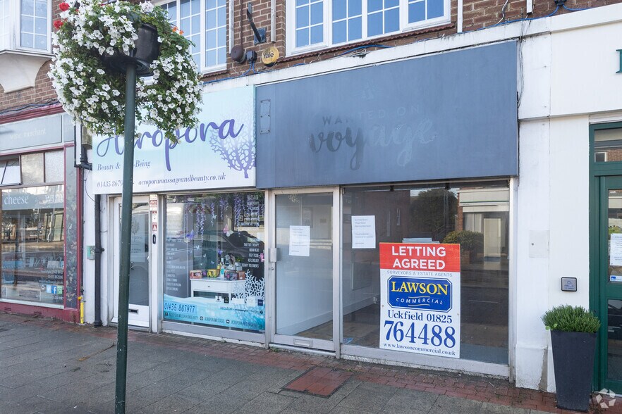 71 High St, Heathfield to rent - Building Photo - Image 2 of 2