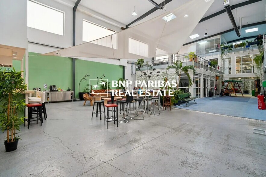 Office in Clichy to rent - Interior Photo - Image 3 of 14