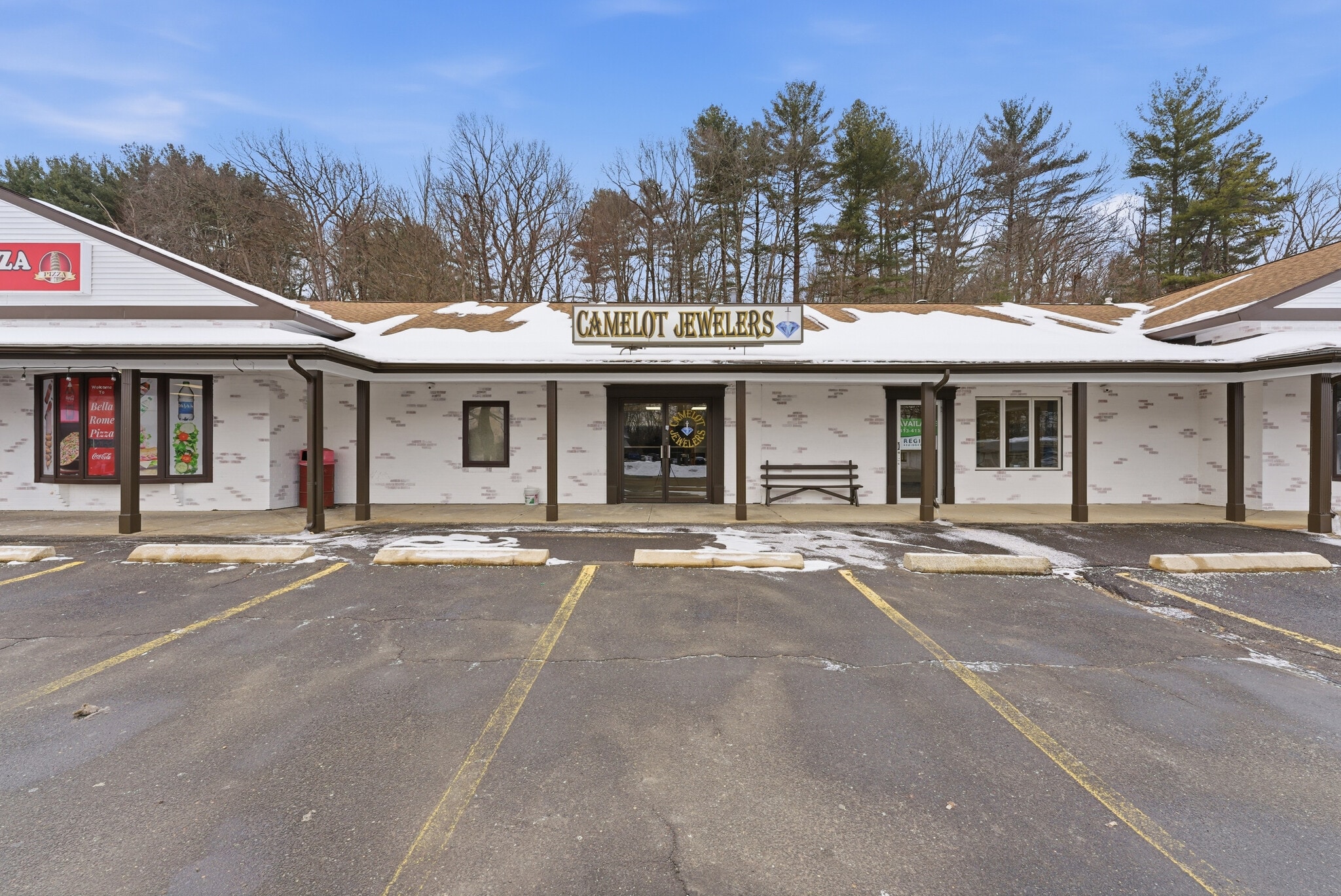 45-65 Southwick Rd, Westfield, MA to rent Interior Photo- Image 1 of 12
