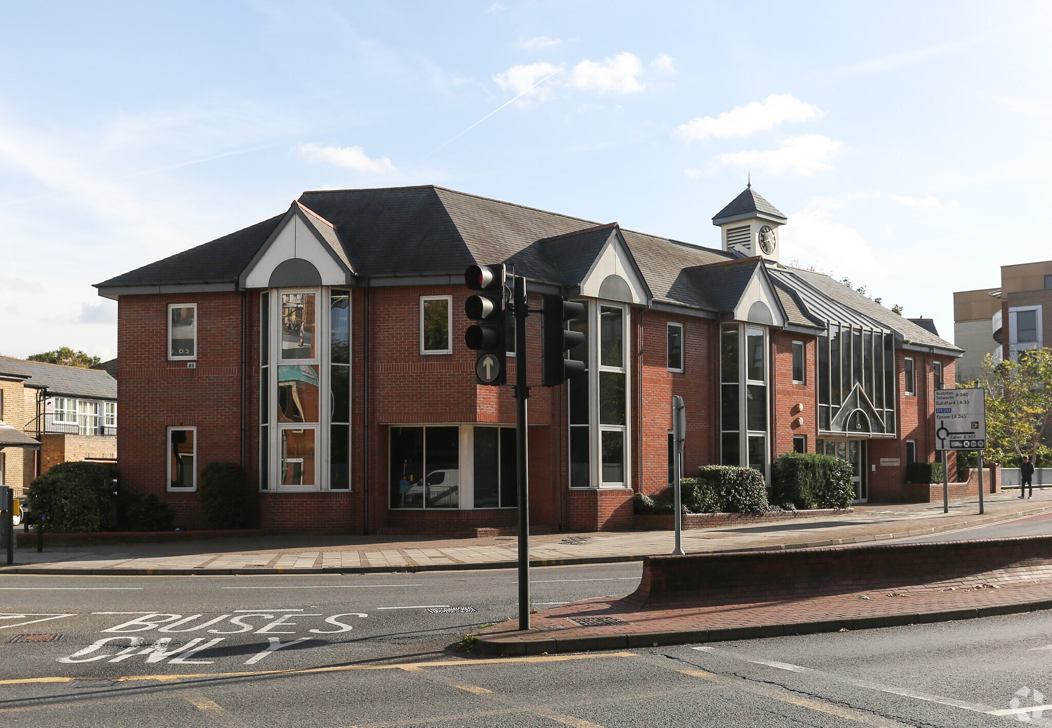 1 Wheatfield Way, Kingston Upon Thames to rent Primary Photo- Image 1 of 7