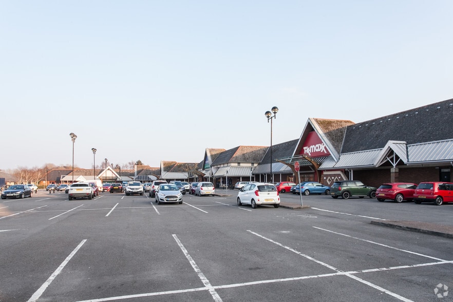 Cardiff Gate Retail Park, Cardiff to rent - Primary Photo - Image 1 of 7