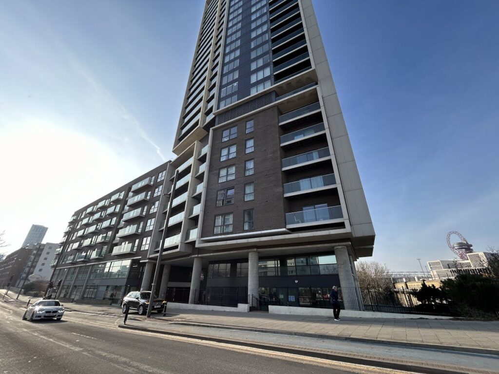 80-82 High St, London to rent Building Photo- Image 1 of 8