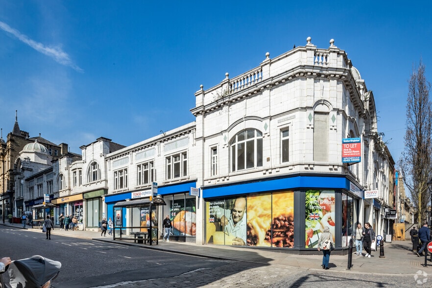 26-30 Southgate, Halifax to rent - Building Photo - Image 2 of 2