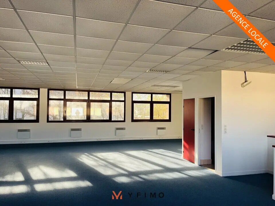 Location Local d'activités 150 m² - Photo 1