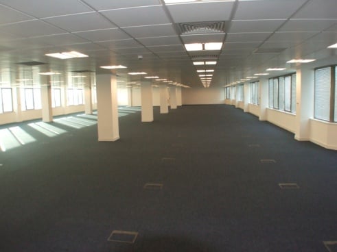 78-81 Queens Rd, Brighton to rent - Interior Photo - Image 1 of 4