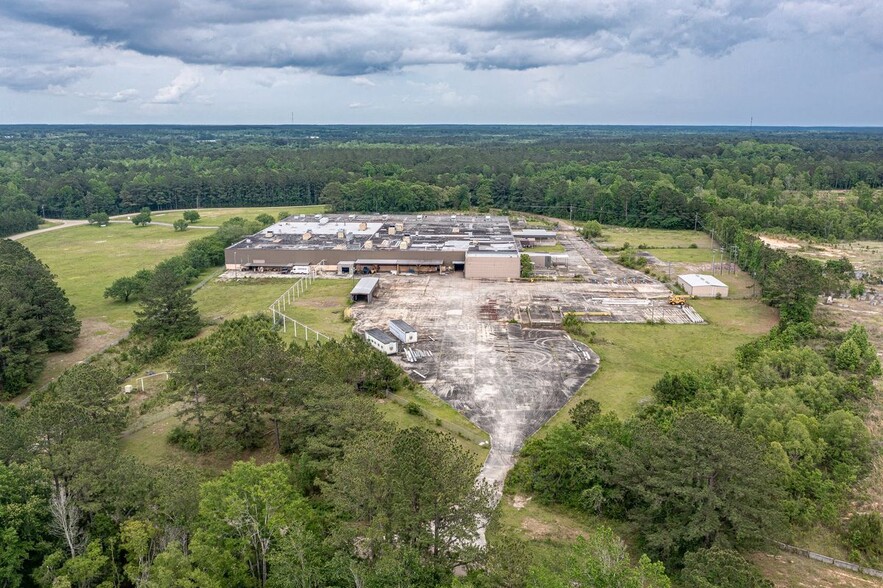 100 Industrial Parkway Rd, Lumberton, MS for sale - Building Photo - Image 2 of 40