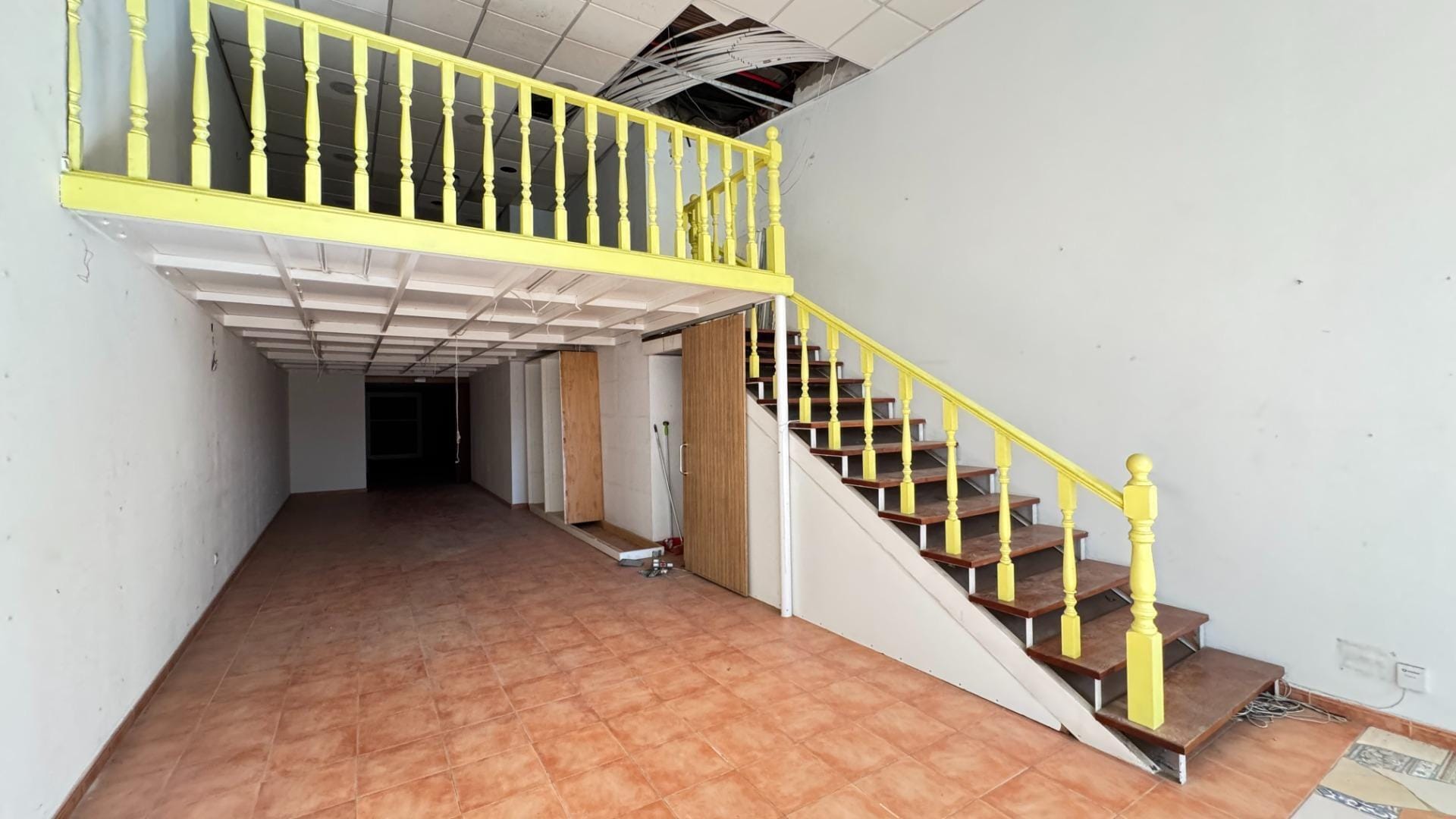 Retail in Vigo, Pontevedra for sale Interior Photo- Image 1 of 20