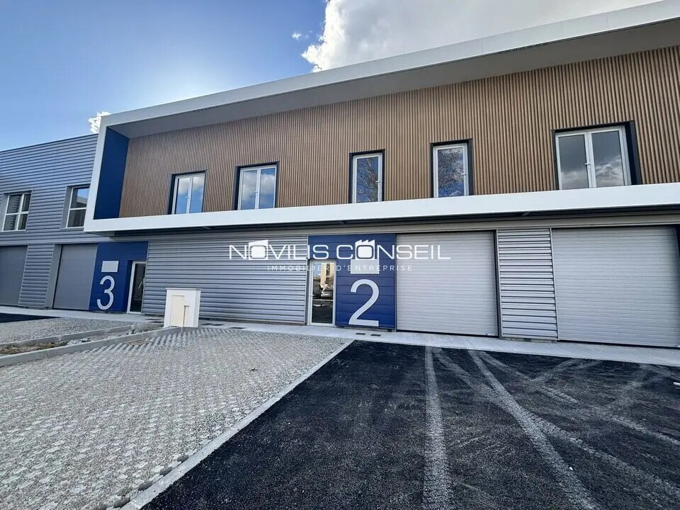 Light Industrial in Launaguet for sale Building Photo- Image 1 of 13