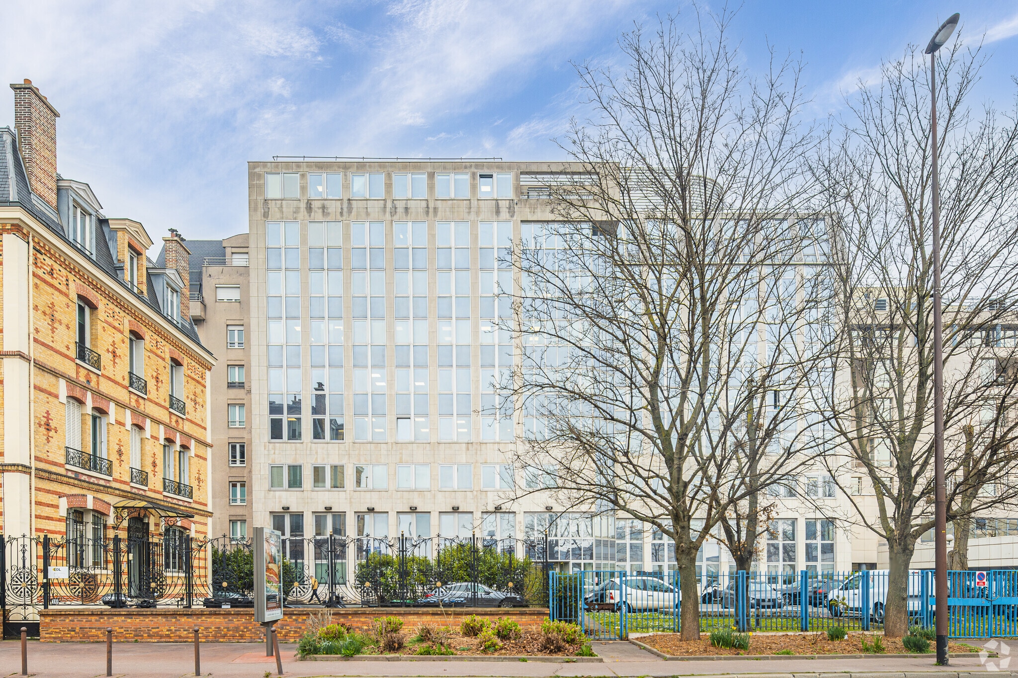 Office in Charenton-le-Pont to rent Primary Photo- Image 1 of 3