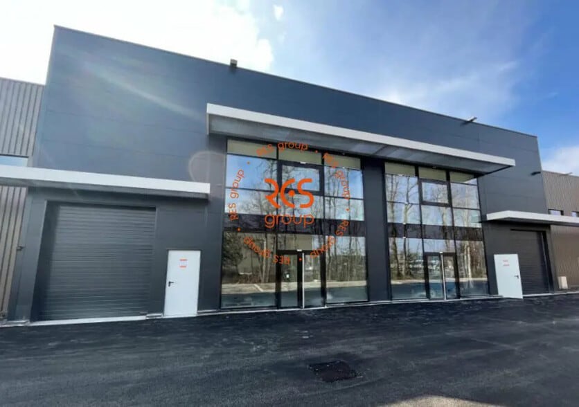 Light Industrial in Mérignac to rent - Building Photo - Image 2 of 10