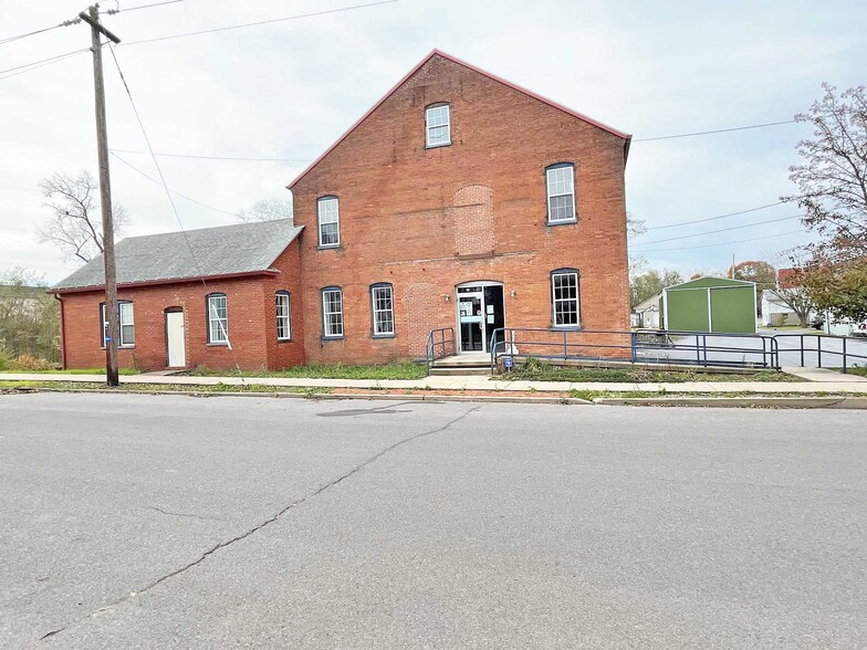 10 S Market St, Muncy, PA for sale - Building Photo - Image 1 of 1