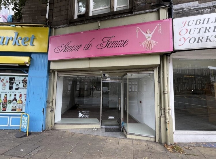 87 Main St, Bingley to rent Primary Photo- Image 1 of 2