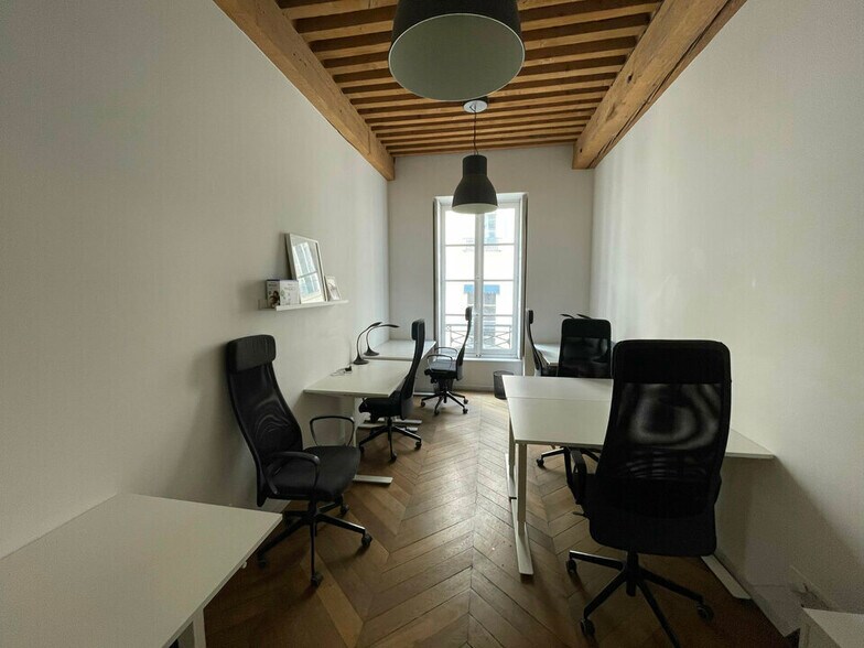 Office in Lyon for sale - Building Photo - Image 2 of 12