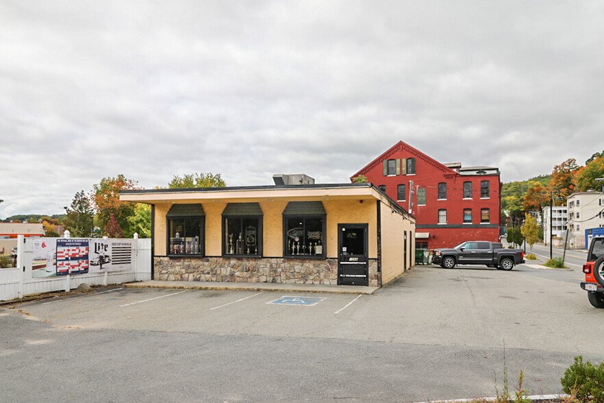 1098 Main St, Fitchburg, MA for sale - Building Photo - Image 1 of 1