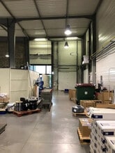 Light Industrial in Bobigny to rent Interior Photo- Image 2 of 3