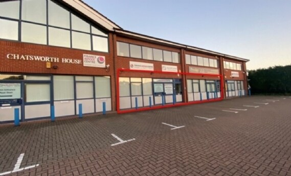 Raynesway, Derby to rent - Building Photo - Image 3 of 14