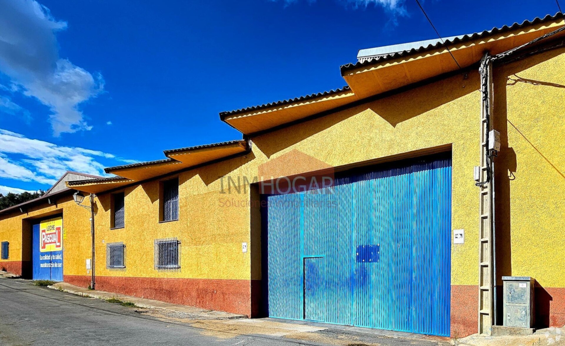 Industrial in Burgohondo, Ávila for sale Interior Photo- Image 1 of 2