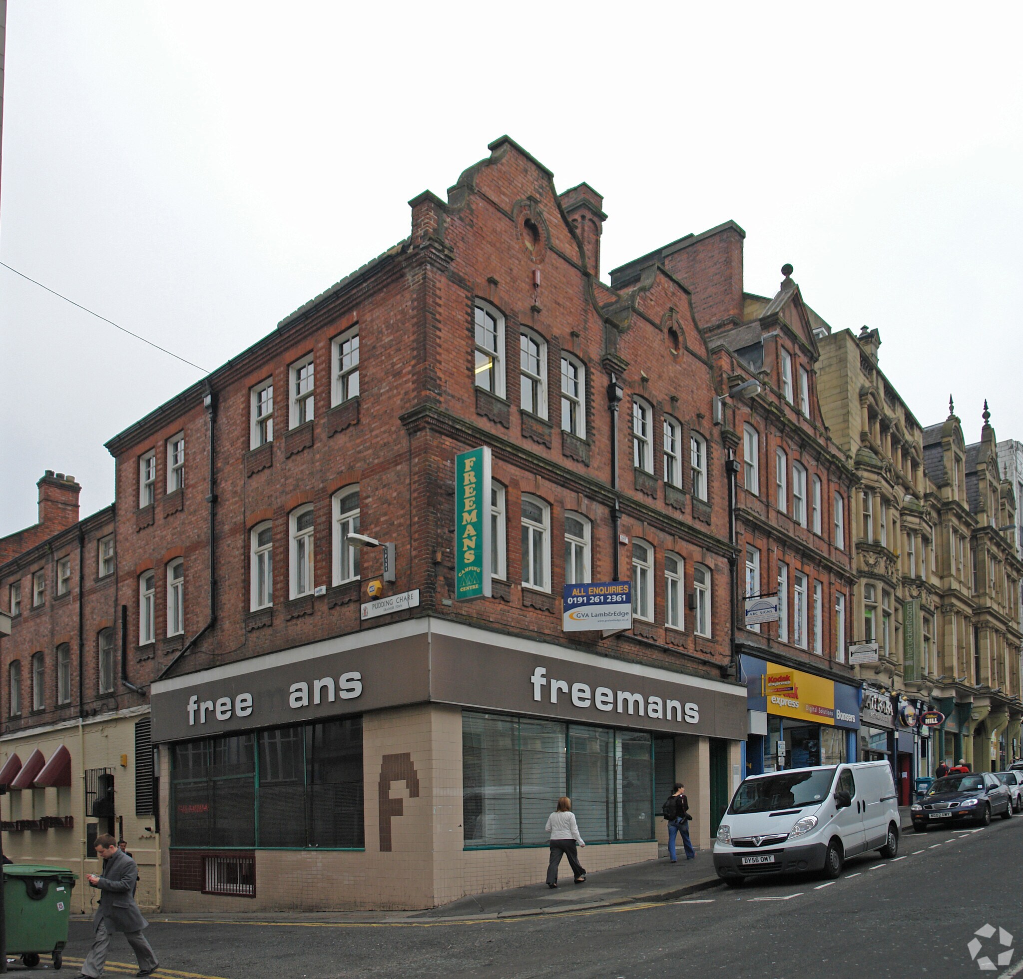 1-5 Bigg Market, Newcastle Upon Tyne for sale Primary Photo- Image 1 of 1