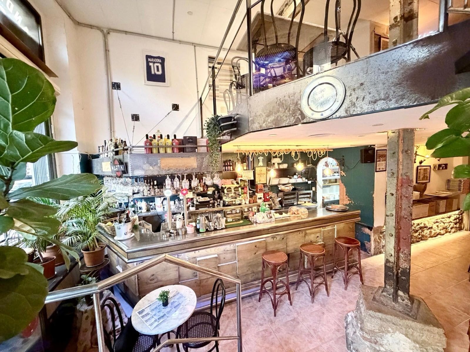 Retail in Barcelona, Barcelona to rent Interior Photo- Image 1 of 29