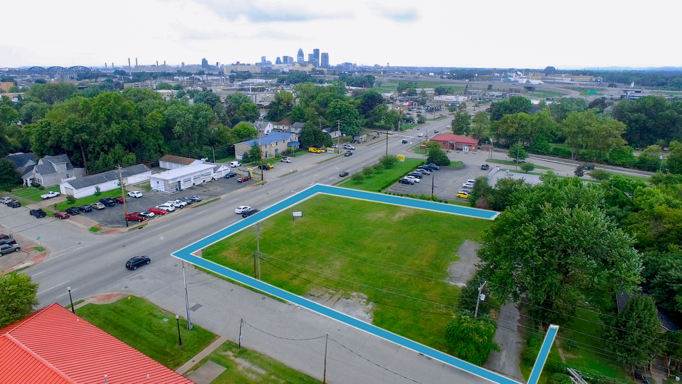 1003 Watt St, Jeffersonville, IN for rent - Aerial - Image 3 of 6