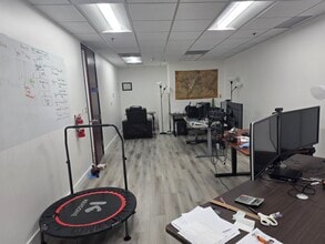 425 E Colorado St, Glendale, CA to rent Interior Photo- Image 1 of 6