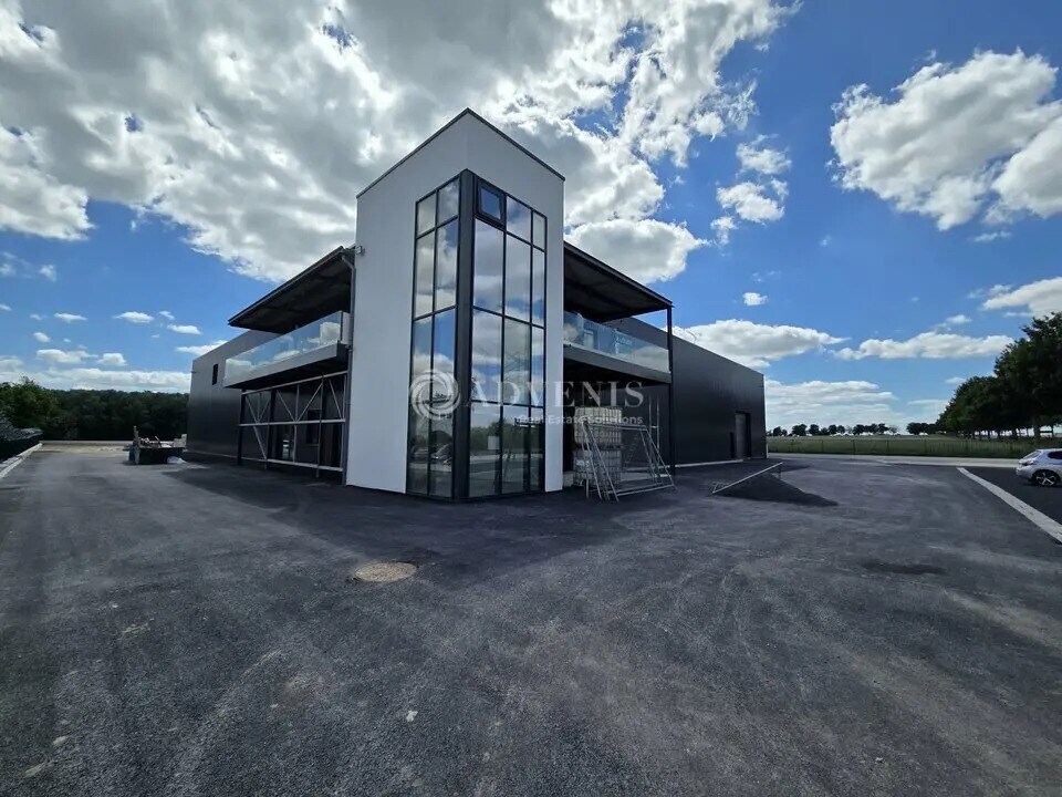 Location Local d'activités 436 m² - Photo 1