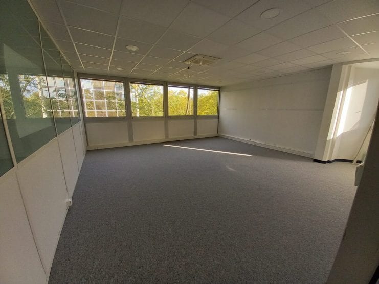 2 Rue Marcel Doret, Burolines 2, Blagnac to rent - Interior Photo - Image 1 of 9