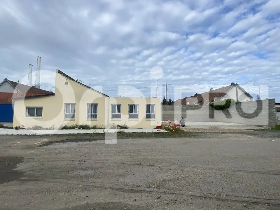 Vente Bureaux 200 m² - Photo 1