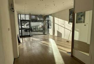 198 Chiswick High Rd, London to rent Interior Photo- Image 2 of 2