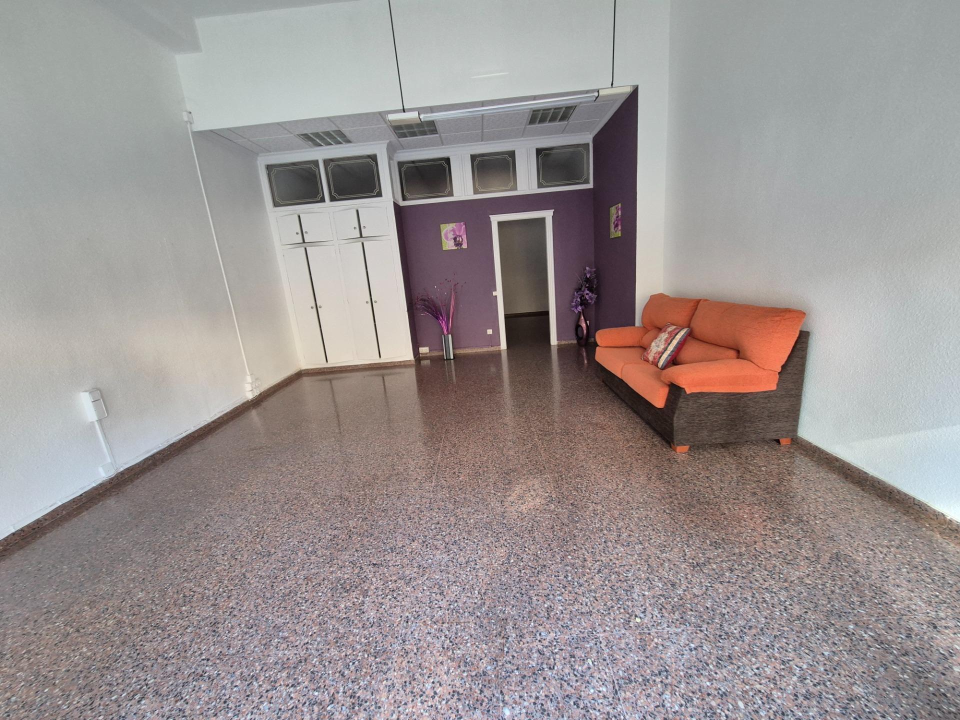 Retail in Elda, Alicante for sale Interior Photo- Image 1 of 14
