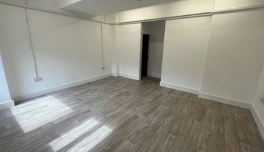 2 Turnham Rd, London to rent Building Photo- Image 2 of 3