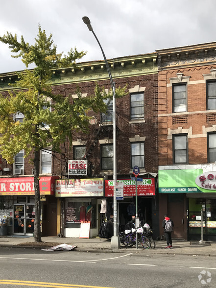 211 Church Ave, Brooklyn, NY for sale - Primary Photo - Image 1 of 1