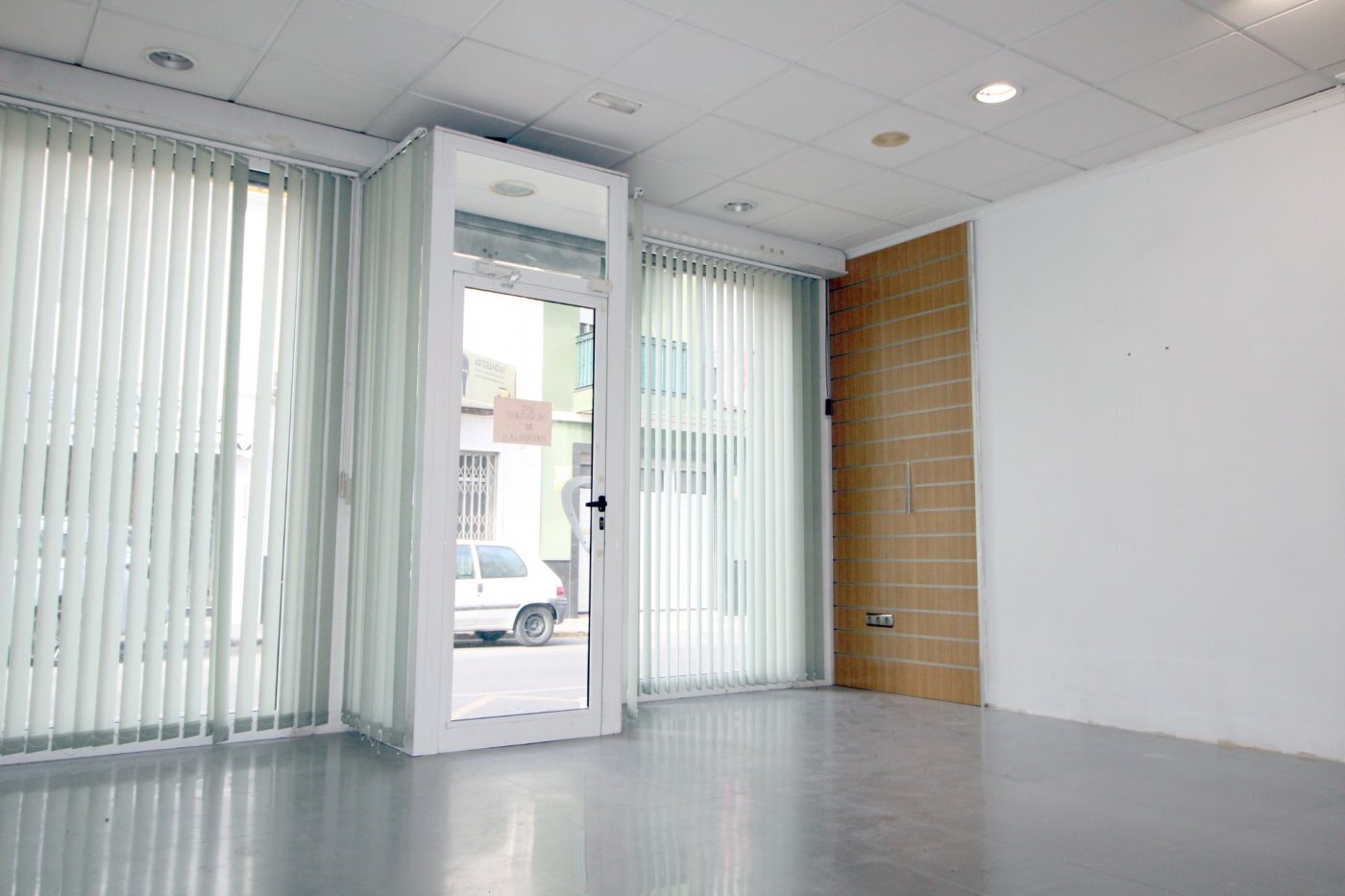 Retail in Aspe, Alicante to rent Interior Photo- Image 1 of 6