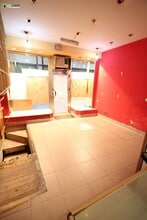 Retail in Toledo, Toledo to rent Interior Photo- Image 1 of 8