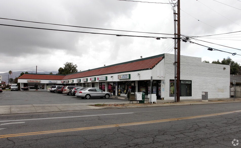 300-338 N San Jacinto St, Hemet, CA for rent - Building Photo - Image 1 of 5