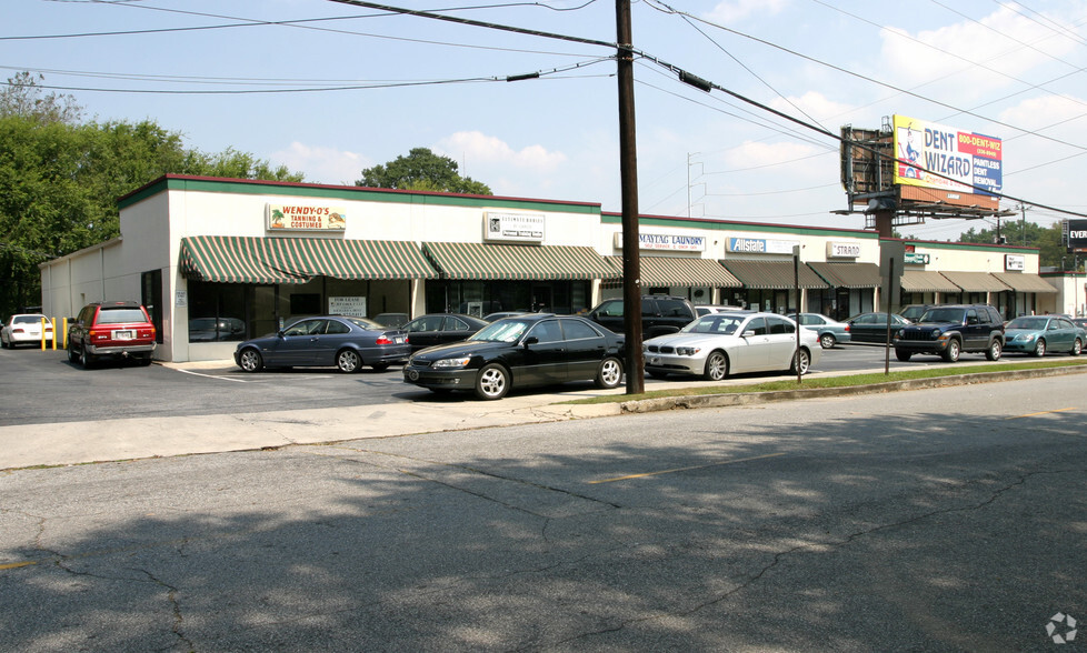 1830 Piedmont Rd NE, Atlanta, GA for rent - Building Photo - Image 2 of 9