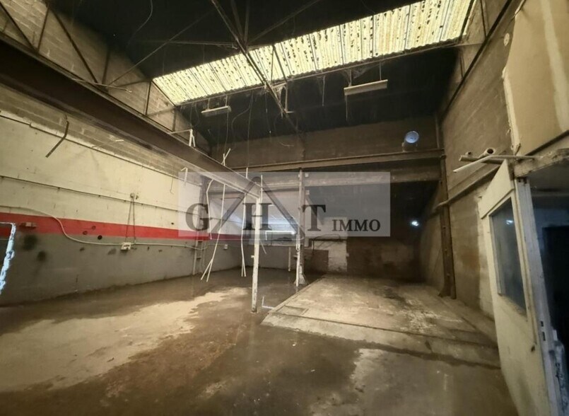 Industrial in Fontenay-Trésigny to rent - Interior Photo - Image 3 of 4