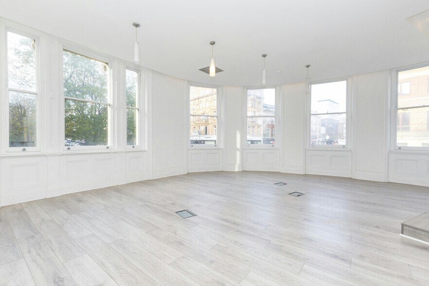 357-363 Goswell Rd, London to rent - Building Photo - Image 2 of 15
