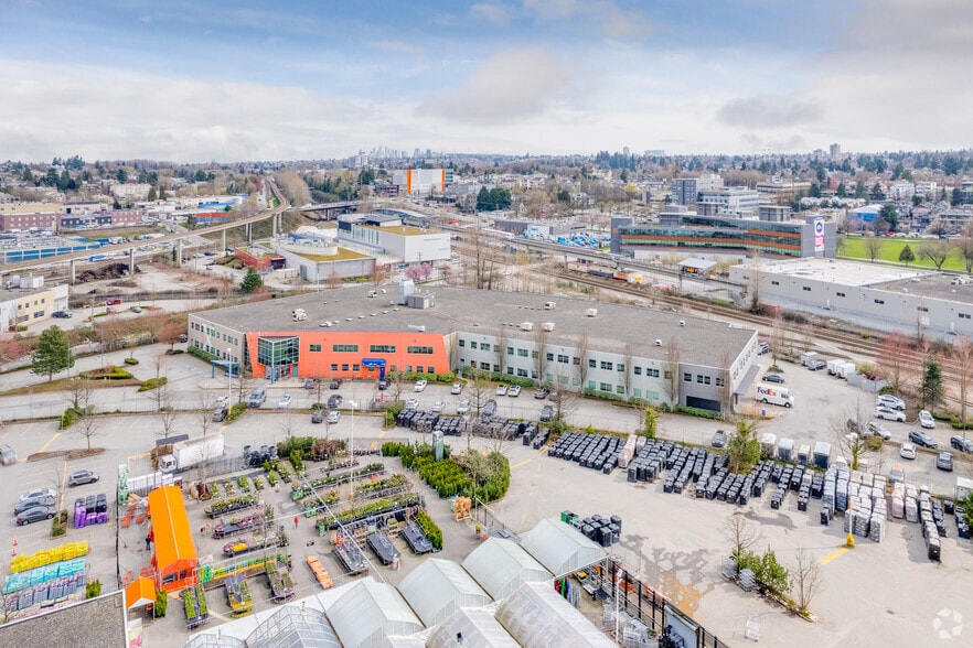 1951 Glen Dr, Vancouver, BC to rent - Building Photo - Image 2 of 6