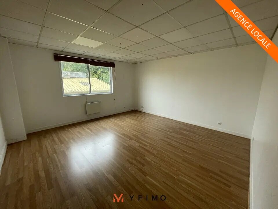 Location Local d'activités 100 m² - Photo 1