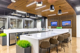 2626 Cole Ave, Dallas, TX to rent Interior Photo- Image 2 of 9